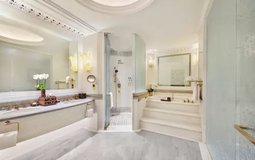 Emirates Palace Mandarin Oriental - Panoramic Suite Bathroom Emirates Palace Mandarin Oriental - Panoramic Suite Bathroom