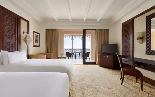 SHANGRI LA AL HUSN - Deluxe Sea View SHANGRI LA AL HUSN - Deluxe Sea View