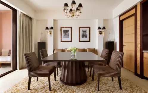 SHANGRI LA AL HUSN - Speciality Suite SHANGRI LA AL HUSN - Speciality Suite
