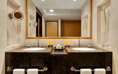 SHANGRI LA AL BANDAR - Speciality Suite Bathroom SHANGRI LA AL BANDAR - Speciality Suite Bathroom