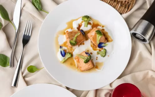 SHANGRI LA AL BANDAR - Capri Court IL POLPO and IL SALMONE SHANGRI LA AL BANDAR - Capri Court IL POLPO and IL SALMONE