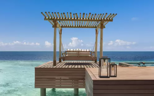 5. King Reef Villa_Swing Daybed 5. King Reef Villa_Swing Daybed