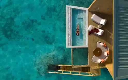 11-cmlm-mirage-overwater-sunrise-pool-villa-01.jpg (1)