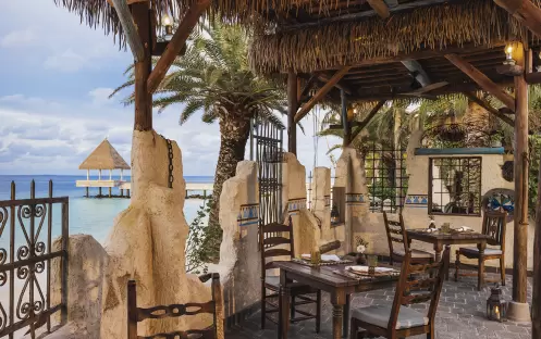 WA_MI_F&B_YasmeenRestaurant_Table_View_2752_FINAL WA_MI_F&B_YasmeenRestaurant_Table_View_2752_FINAL