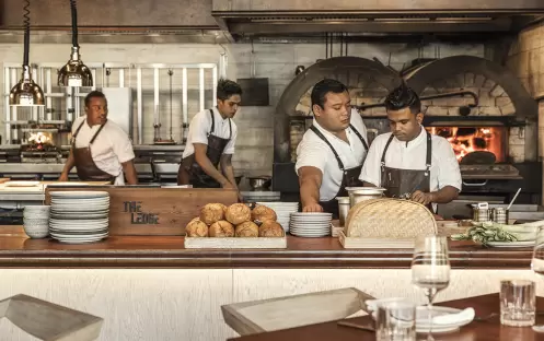 Waldorf Astoria Maldives_The Ledge_Kitchen Action Waldorf Astoria Maldives_The Ledge_Kitchen Action