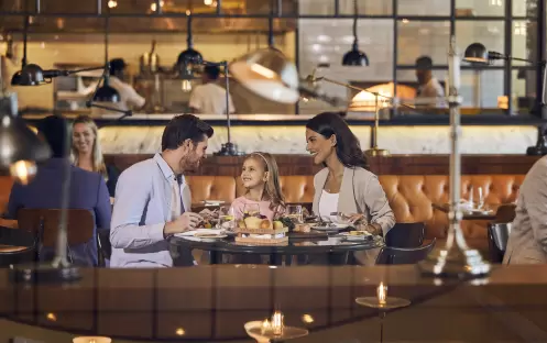 Atlantis the palm - Bread Street Kitchen & Bar_family Atlantis the palm - Bread Street Kitchen & Bar_family