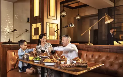 Atlantis the palm - Bread Street Kitchen & Bar_family-saturdayroastcopy Atlantis the palm - Bread Street Kitchen & Bar_family-saturdayroastcopy