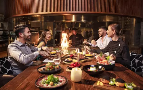 Atlantis The Palm - Seafire Steakhouse_friends-chef Atlantis The Palm - Seafire Steakhouse_friends-chef