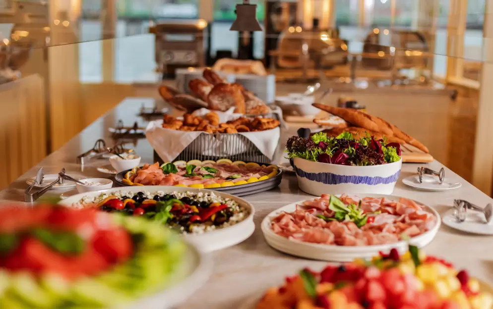 APT Guided Tours & River Cruises, APT Solara Annie's Table 5.jpg