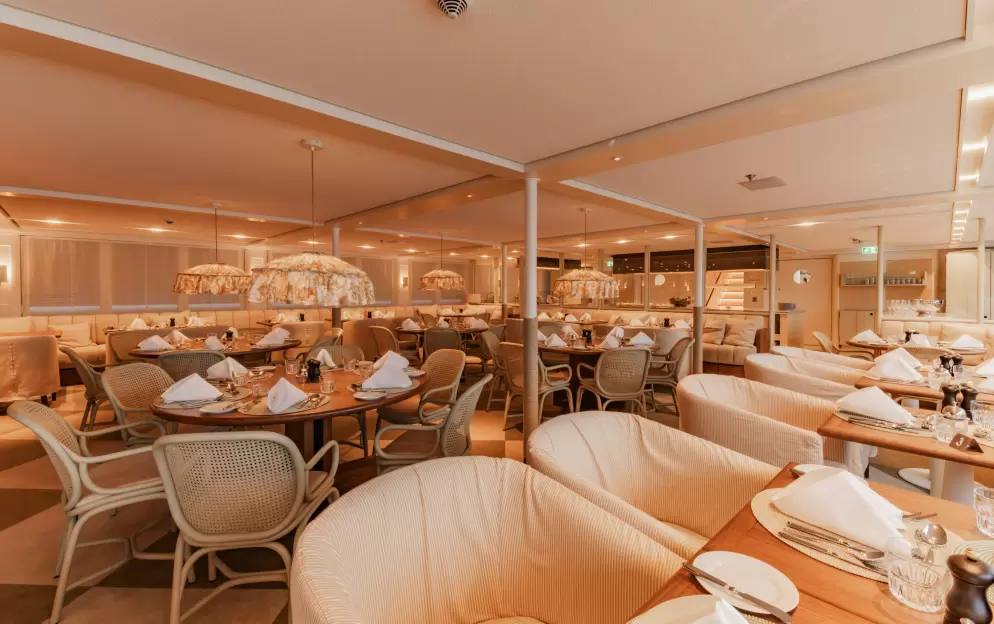 APT Guided Tours & River Cruises, APT Solara Bistro Saison 1.jpg