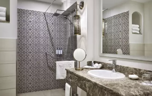 middle-east-holidays-ras-al-khaimah-the-cove-rotana-resort-guest- room-bathroom middle-east-holidays-ras-al-khaimah-the-cove-rotana-resort-guest- room-bathroom