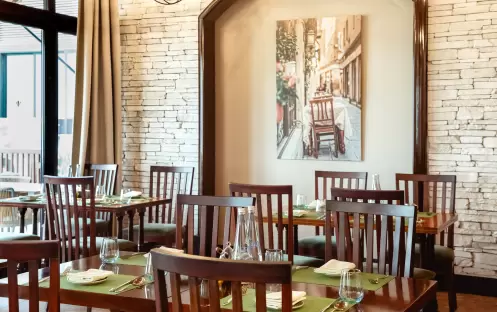 middle-east-holidays-ras-al-khaimah-rixos-bab-al-bahr-hotel-l’olivo- restaurant middle-east-holidays-ras-al-khaimah-rixos-bab-al-bahr-hotel-l’olivo- restaurant