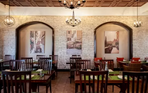 middle-east-holidays-ras-al-khaimah-rixos-bab-al-bahr-hotel-l’olivo- restaurant middle-east-holidays-ras-al-khaimah-rixos-bab-al-bahr-hotel-l’olivo- restaurant