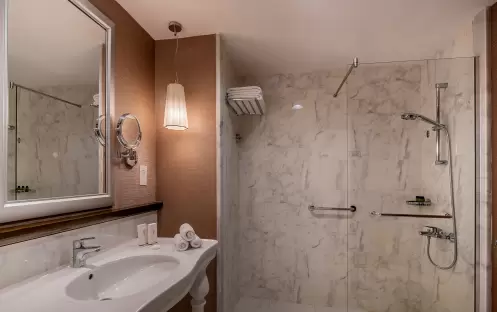 middle-east-holidays-ras-al-khaimah-rixos-bab-al-bahr-hotel-interconnecting-family-suite-garden-bathroom middle-east-holidays-ras-al-khaimah-rixos-bab-al-bahr-hotel-interconnecting-family-suite-garden-bathroom