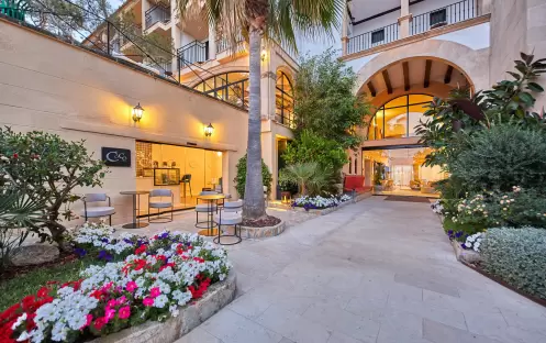 europe-holidays-spain-majorca-secrets-mallorca-villamil-resort-spa-hotel-coco-café-entrance europe-holidays-spain-majorca-secrets-mallorca-villamil-resort-spa-hotel-coco-café-entrance