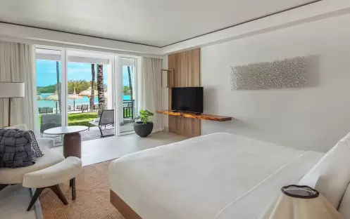 Hibiscus Signature Beachfront Suite Hibiscus Signature Beachfront Suite