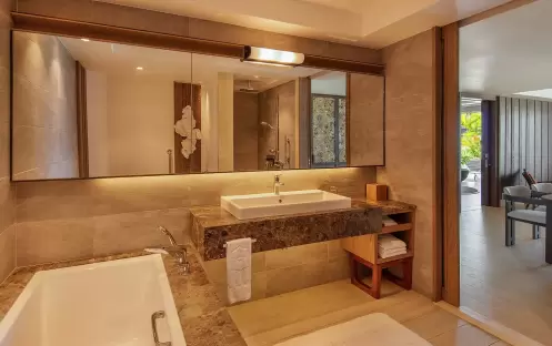 Hibiscus Signature Beachfront Suite Hibiscus Signature Beachfront Suite