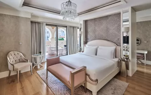 middle-east-holidays-abu-dhabi-rixos-premium-saadiyat-island-hotel-club-villa-bedroom middle-east-holidays-abu-dhabi-rixos-premium-saadiyat-island-hotel-club-villa-bedroom