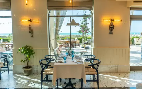 middle-east-holidays-abu-dhabi-rixos-premium-saadiyat-island-hotel-mermaid-interior middle-east-holidays-abu-dhabi-rixos-premium-saadiyat-island-hotel-mermaid-interior