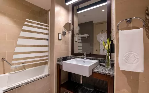 middle-east-holidays-dubai-amwaj-rotana-jumeirah-beach-sea-front-two-bedroom-suite-with-balcony&lounge-access middle-east-holidays-dubai-amwaj-rotana-jumeirah-beach-sea-front-two-bedroom-suite-with-balcony&lounge-access