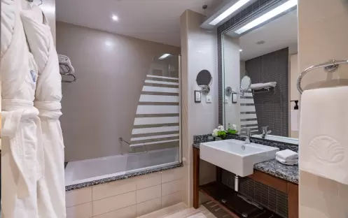 middle-east-holidays-dubai-amwaj-rotana-jumeirah-beach—sea-front-view-room-with-balcony middle-east-holidays-dubai-amwaj-rotana-jumeirah-beach—sea-front-view-room-with-balcony