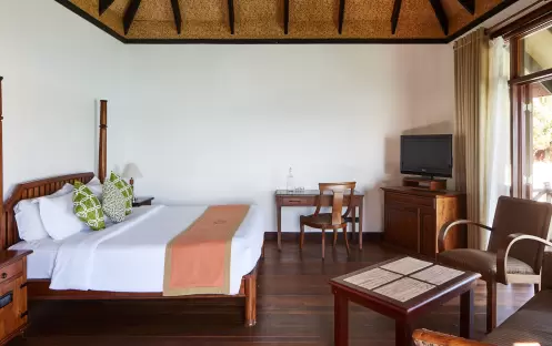 indian-ocean-holidays-maldives-sun-siyam-olhuveli-water-villa-bedroom indian-ocean-holidays-maldives-sun-siyam-olhuveli-water-villa-bedroom
