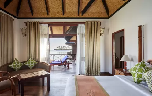 indian-ocean-holidays-maldives-sun-siyam-olhuveli-water-villa-bedroom indian-ocean-holidays-maldives-sun-siyam-olhuveli-water-villa-bedroom