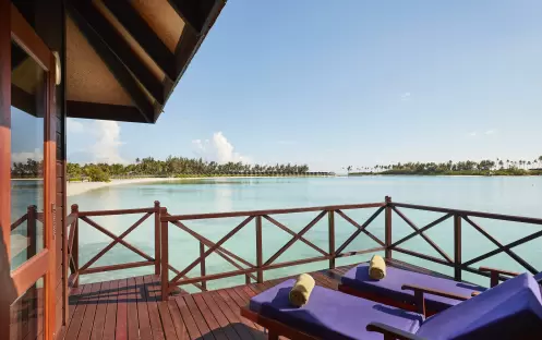 indian-ocean-holidays-maldives-sun-siyam-olhuveli-water-villa-deck indian-ocean-holidays-maldives-sun-siyam-olhuveli-water-villa-deck