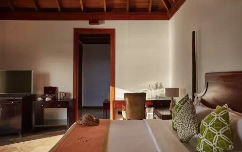 indian-ocean-holidays-maldives-sun-siyam-olhuveli-prestige- jacuzzi-water-villa-sunset indian-ocean-holidays-maldives-sun-siyam-olhuveli-prestige- jacuzzi-water-villa-sunset