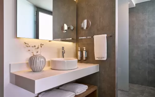 europe-holidays-greece-rhodes-lindos-grand-resort-spa-deluxe-double-room-garden-view-bathroom europe-holidays-greece-rhodes-lindos-grand-resort-spa-deluxe-double-room-garden-view-bathroom