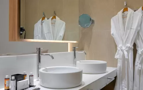 europe-holidays-greece-rhodes-gennadi-grand-resort-suite- garden-view-bathroom europe-holidays-greece-rhodes-gennadi-grand-resort-suite- garden-view-bathroom