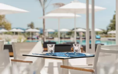 europe-holidays-greece-rhodes-gennadi-grand-resort-wet- pool-bar europe-holidays-greece-rhodes-gennadi-grand-resort-wet- pool-bar