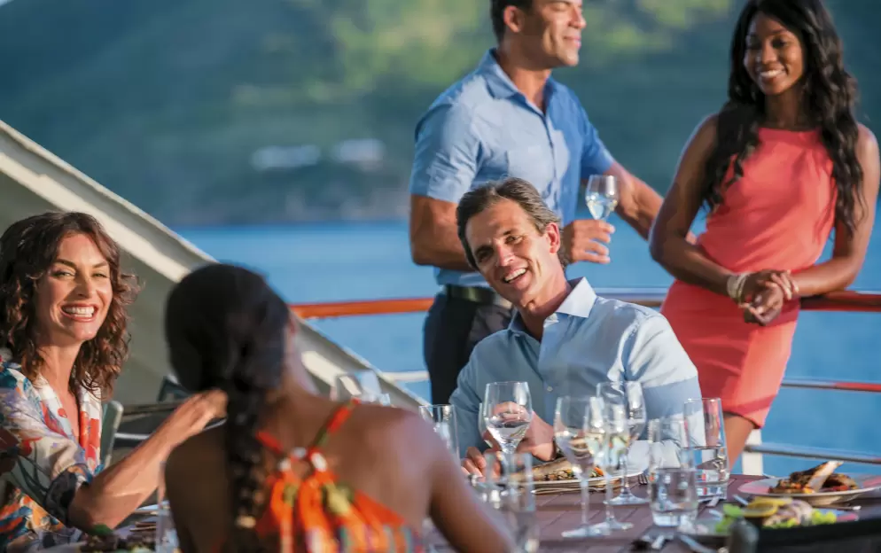 Paul Gauguin Cruises MS Paul Gauguin La Veranda LIfestyle 20 ©Paul Gauguin Cruises.jpg