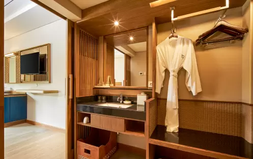New Premiere Ocean View - Wardrobe New Premiere Ocean View - Wardrobe