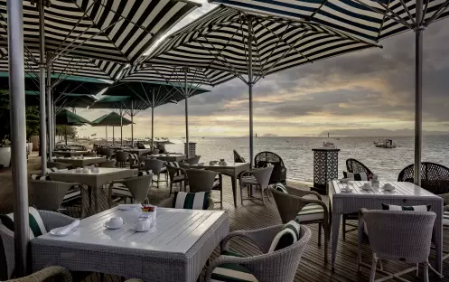 asia-holidays-indonesia-bali-puri-santrian-beach-resort-spa-beach-club-restaurant