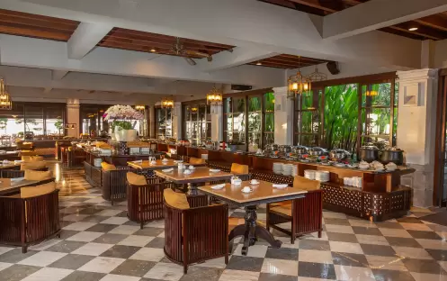 asia-holidays-indonesia-bali-puri-santrian-beach-resort-spa-beach-club-restaurant