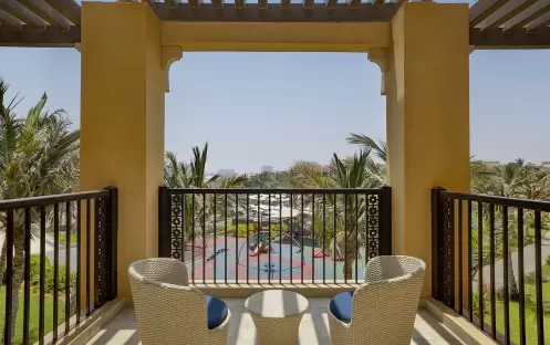 middle-east-holidays-ras-al-khaimah-doubletree-by-hilton-resort-spa-marjan-island-hotel-family-deluxe-room middle-east-holidays-ras-al-khaimah-doubletree-by-hilton-resort-spa-marjan-island-hotel-family-deluxe-room