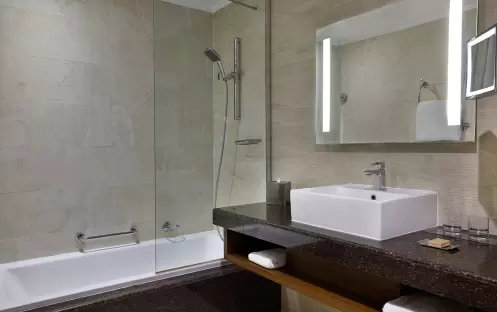 middle-east-holidays-ras-al-khaimah-doubletree-by-hilton-resort-spa-marjan-island-hotel-family-guest-room middle-east-holidays-ras-al-khaimah-doubletree-by-hilton-resort-spa-marjan-island-hotel-family-guest-room