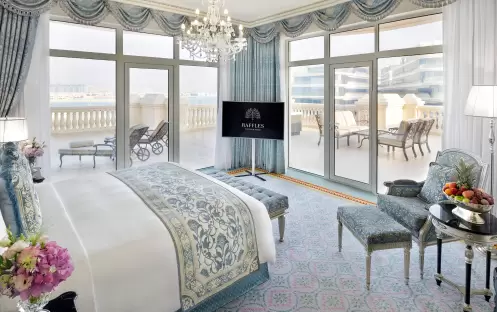 middle-east-holidays-dubai-raffles-the-palm-dubai-premium- club-terrace middle-east-holidays-dubai-raffles-the-palm-dubai-premium- club-terrace