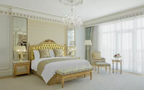 middle-east-holidays-dubai-raffles-the-palm-dubai-signature- suite-palm middle-east-holidays-dubai-raffles-the-palm-dubai-signature- suite-palm