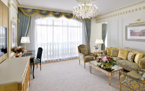 middle-east-holidays-dubai-raffles-the-palm-dubai-signature- suite-palm middle-east-holidays-dubai-raffles-the-palm-dubai-signature- suite-palm