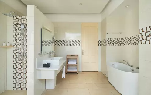 indian-ocean-holidays-maldives-siyam-world-maldives-beach- suite-with-pool-bathroom indian-ocean-holidays-maldives-siyam-world-maldives-beach- suite-with-pool-bathroom