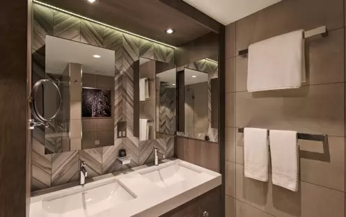 azamara-azamara-journey-world-owners-suite-bathroom-1-michael-pisarri_003 azamara-azamara-journey-world-owners-suite-bathroom-1-michael-pisarri_003
