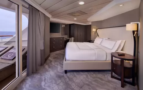 azamara-azamara-journey-world-owners-suite-bedroom-michael-pisarri_003 azamara-azamara-journey-world-owners-suite-bedroom-michael-pisarri_003