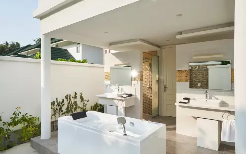 indian-ocean-holidays-maldives-siyam-world-maldives-four- bedroom-beach-residence-bathroom indian-ocean-holidays-maldives-siyam-world-maldives-four- bedroom-beach-residence-bathroom