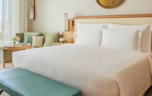 middle-east-holidays-oman-jumeirah-muscat-bay-resort-deluxe-room middle-east-holidays-oman-jumeirah-muscat-bay-resort-deluxe-room