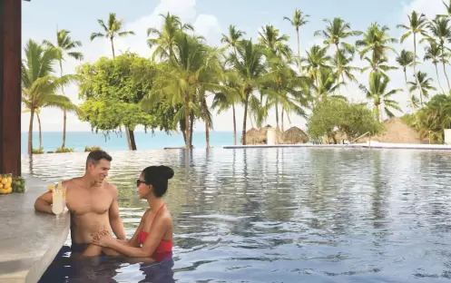 caribbean-holidays-dominican-republic-secrets-la-romana-resort-spa-soleil-swim-up- bar caribbean-holidays-dominican-republic-secrets-la-romana-resort-spa-soleil-swim-up- bar