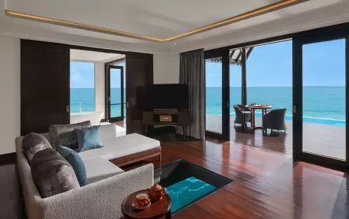 indian-ocean-holidays-maldives-heritance-aarah-maldives-ocean-suite