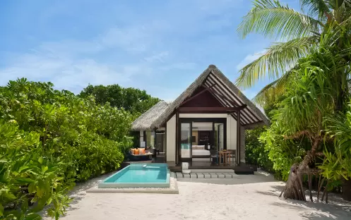 indian-ocean-holidays-maldives-heritance-aarah-maldives-sunset-beach-pool-villa