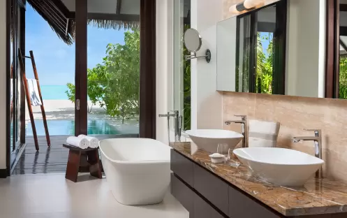 indian-ocean-holidays-maldives-heritance-aarah-maldives-sunset-beach-pool-villa